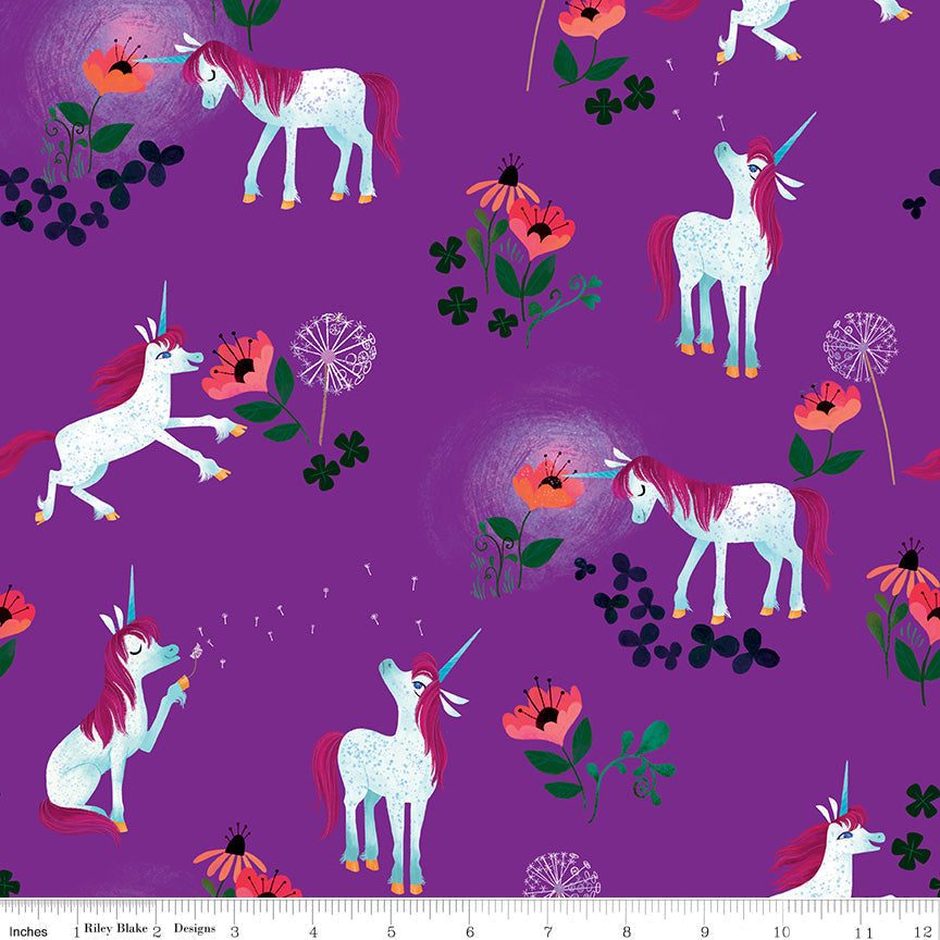 Riley Blake cotton Fabric with unicorns ideal for childrens clothes or  quilting 