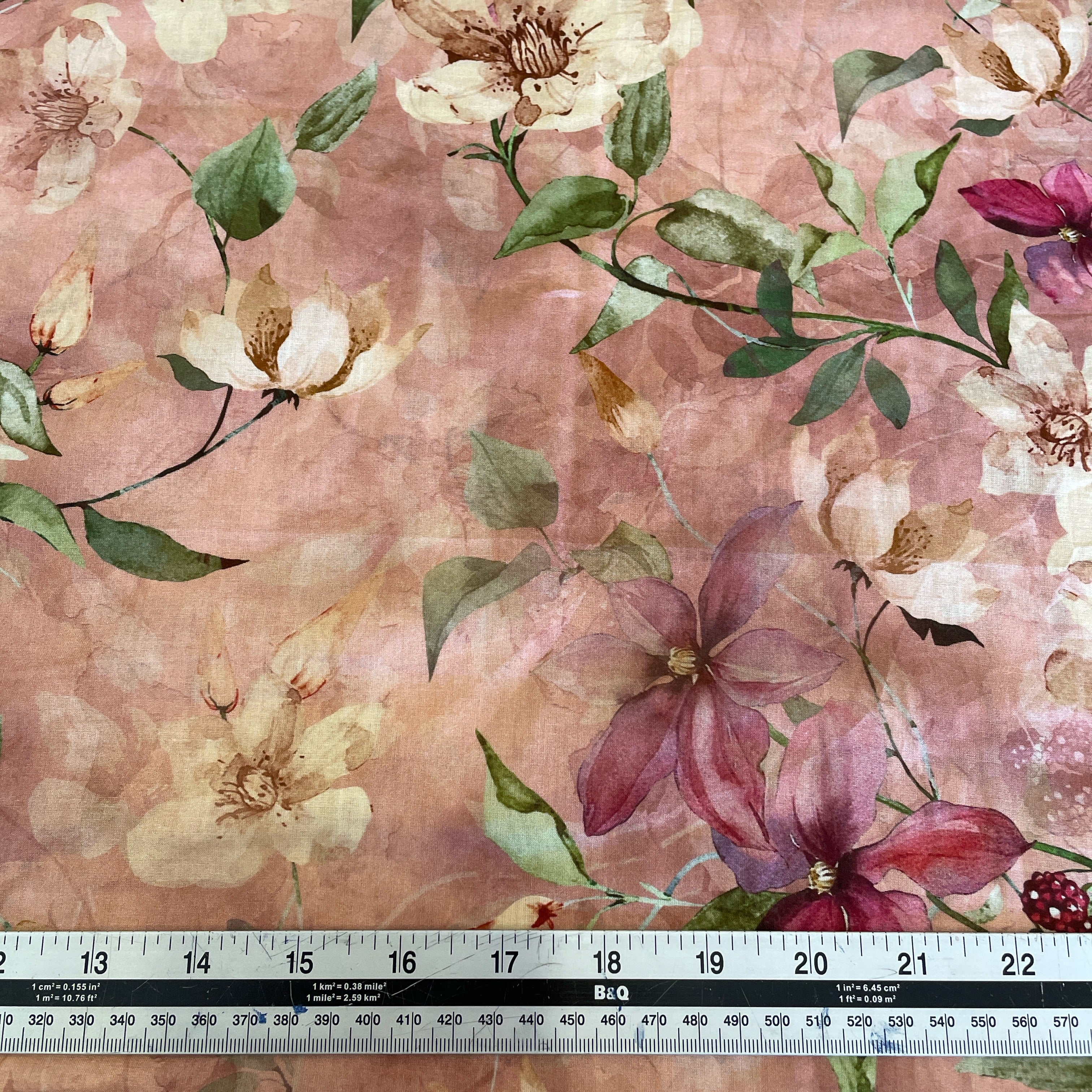 Luxurious peach Digital Cotton Lawn floral prints are lightweight and soft with beautiful drape – perfect for dresses, blouses, skirts and crafts. At a width of 135cm / 53" and a weight of 75gsm