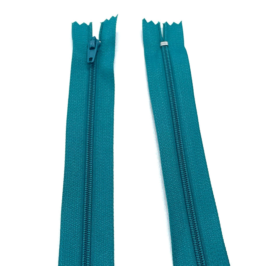 Photo of teal nylon zips available in 25 colors and 5 sizes. Excellent quality zippers for craft and dressmaking purposes. Perfect for dresses, skirts, trousers, bags, purses, cushions, and numerous other projects. So many possibilities, so little time!