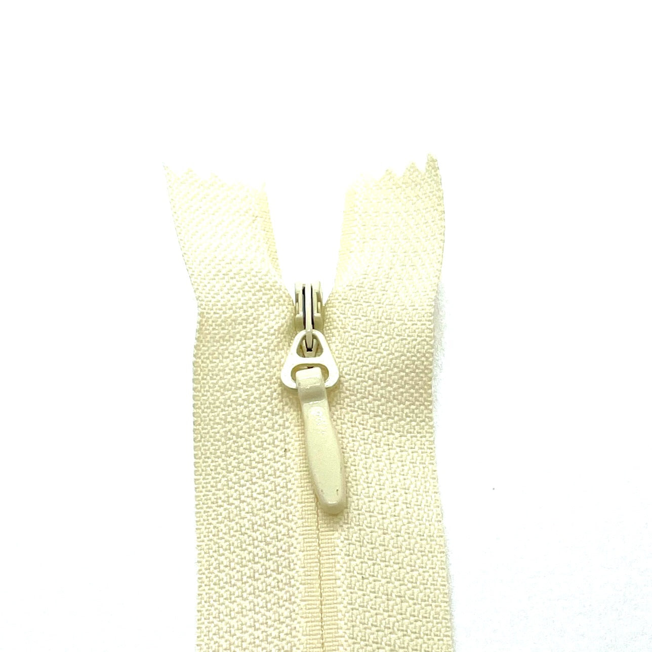 cream coloured invislble zippers in the heavy duty size 5 range