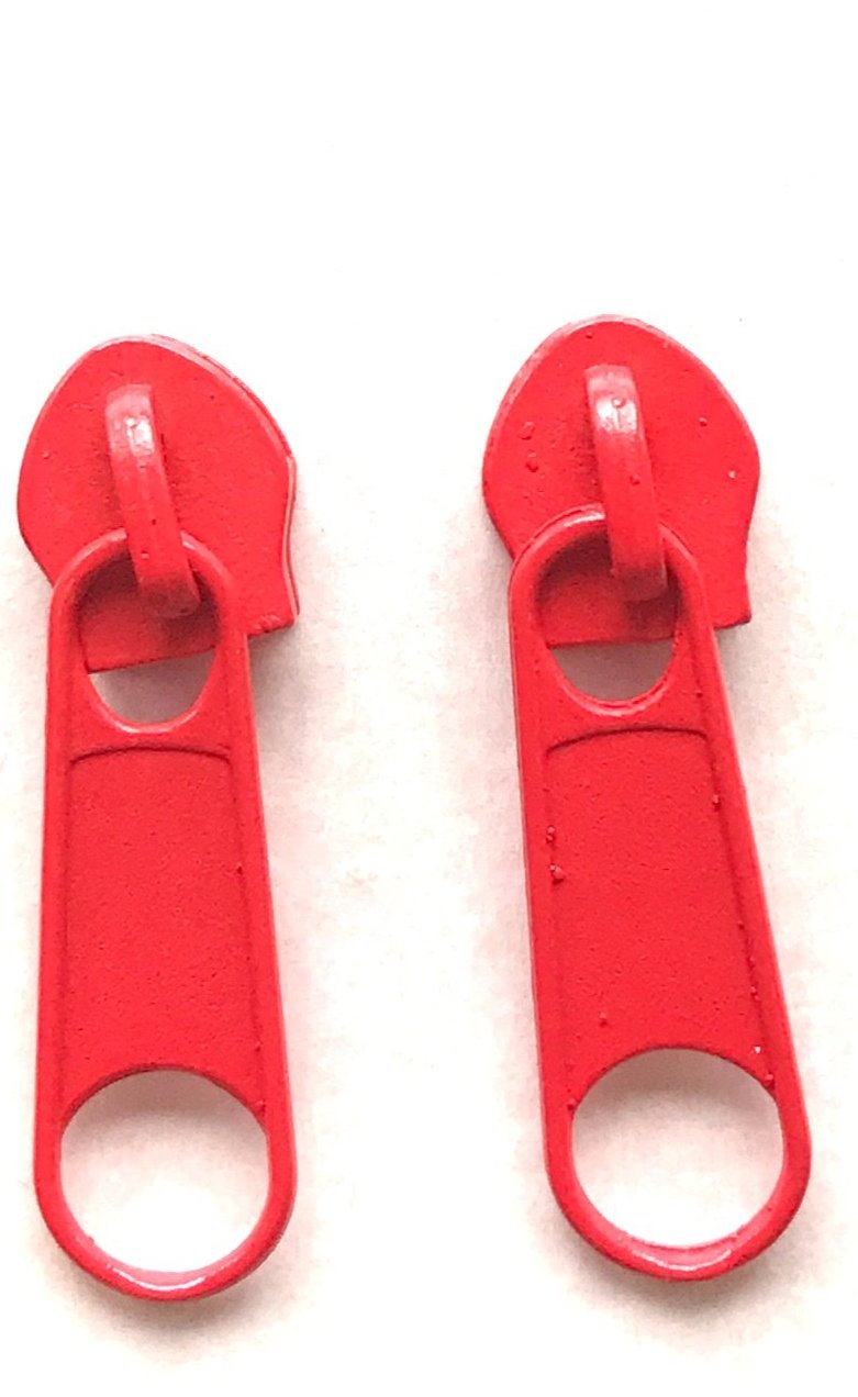 continuous long chain standard zipper tape in red